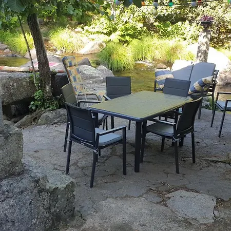 בקתה La Encantadora Casa Del Rio De Caldas De Reis. קלדס דה רייס