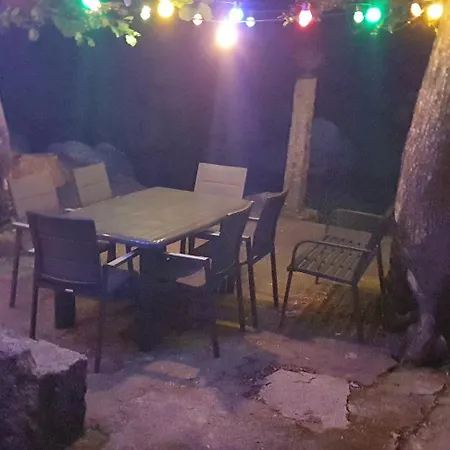 La Encantadora Casa Del Rio De Caldas De Reis. * קלדס דה רייס