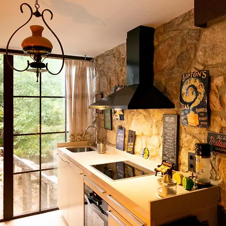 La Encantadora Casa Del Rio De Caldas De Reis. *