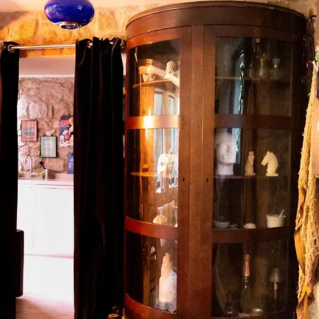 La Encantadora Casa Del Rio De Caldas De Reis. בקתה