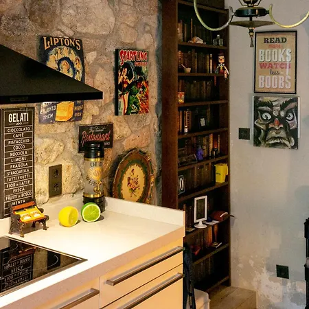 La Encantadora Casa Del Rio De Caldas De Reis. בקתה קלדס דה רייס