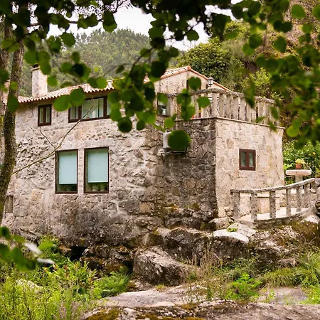 La Encantadora Casa Del Rio De Caldas De Reis. *